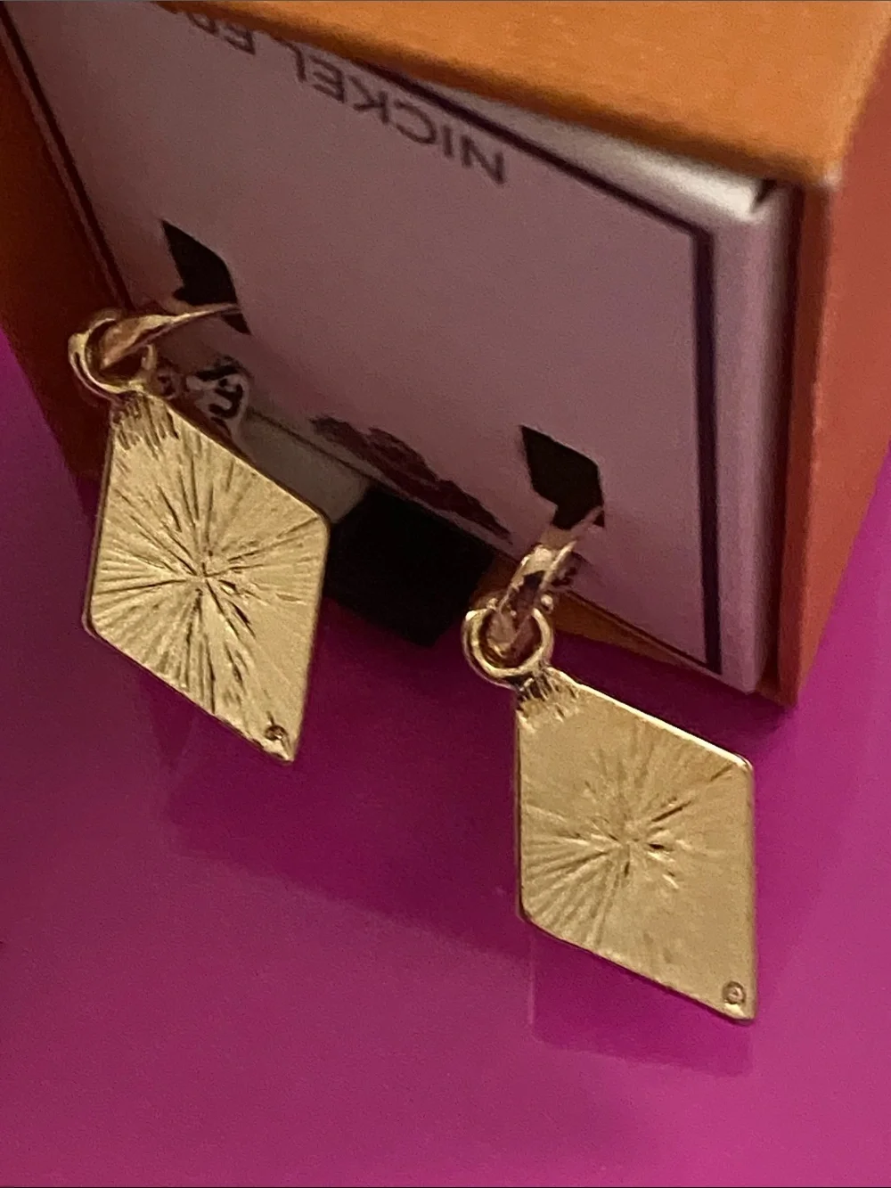 BLACK CAT GOLD EARRINGS Leverback Lever Back NIB Halloween